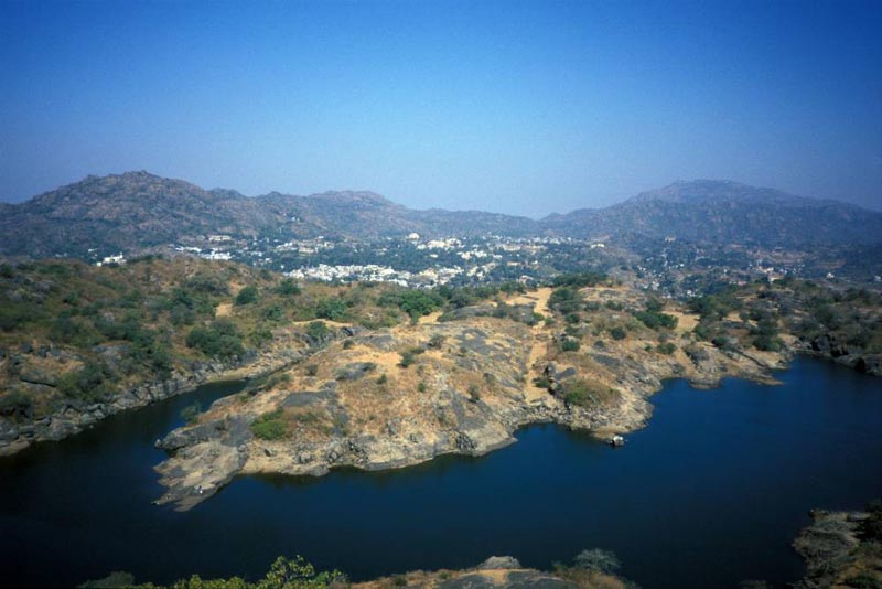 Short Escape To Mount Abu Package