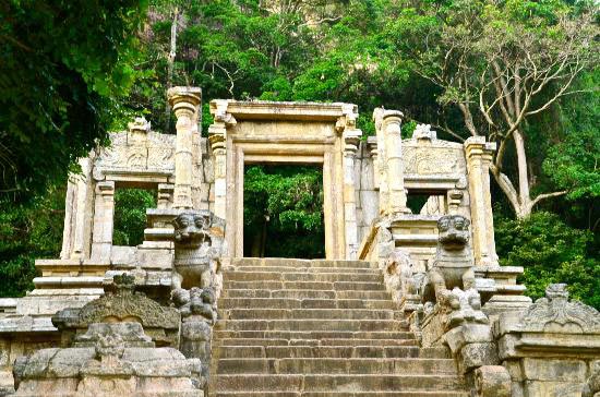 Ayurveda & Yoga Tour in Sri Lanka