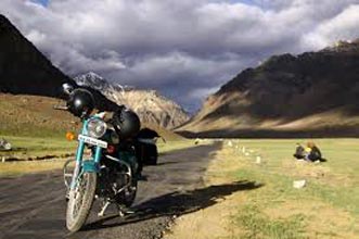 Discover Ladakh By Bike 2017 Tour