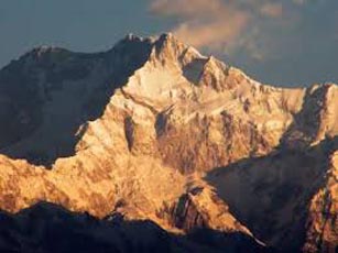 Queen Of Hills With Fkower Velley Lachung 7 Nights & 8 Days Tour