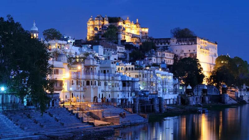 Golden Triangle with Lakes Tour