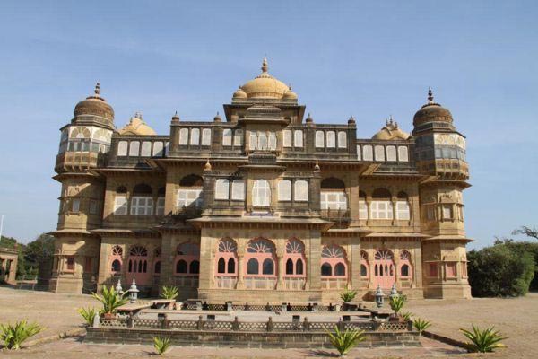 Royal Palace Of Gujarat (14Nights / 15Days) Tour