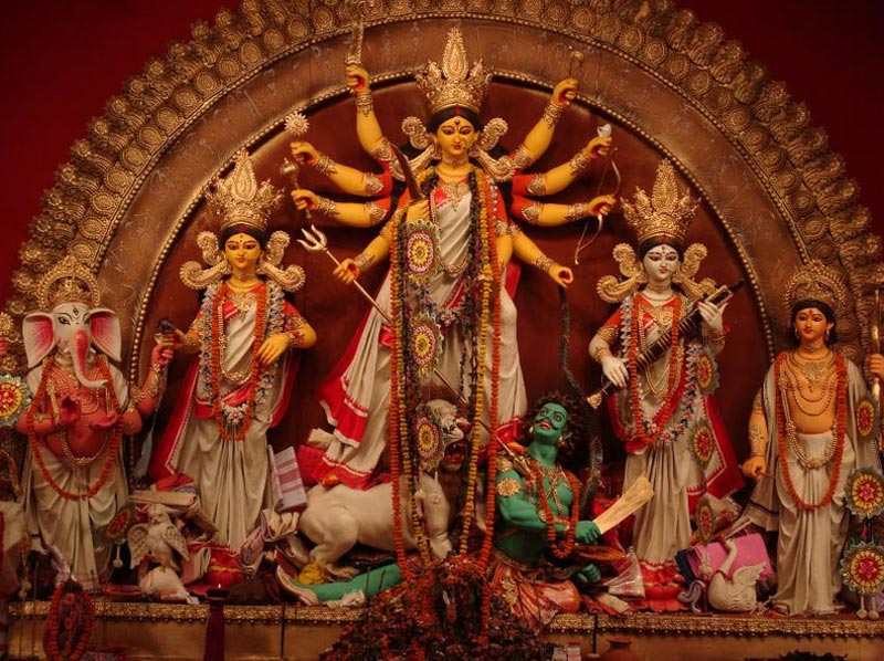 Traditional & Popular Durga Puja Darshan Tour