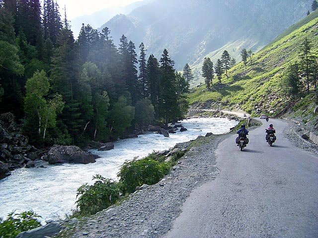 Jammu, Katra, Patnitop, Pahalgam, Gulmarg & Srinagar Tour