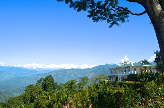 Golden Triangle With Darjeeling Tour