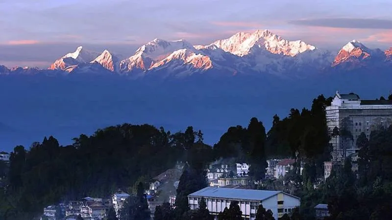 Jewels of the North East- Gangtok and Darjeeling ( 5 Nights ) Tour