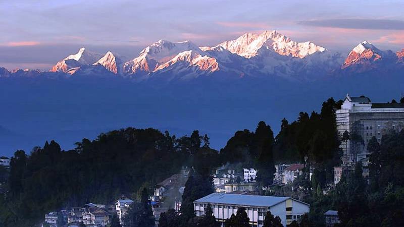 Sikkim Sizzles with Darjeeling 5 Nights Tour