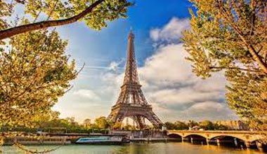 Paris With Disneyland Tour