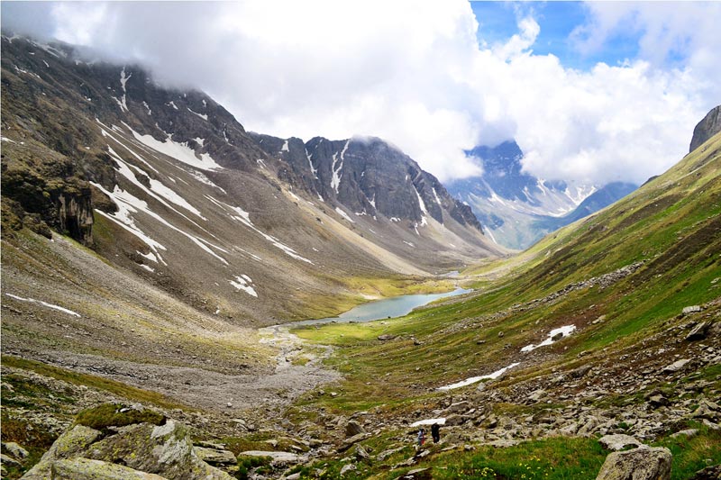 Buran Ghati Trek Tour