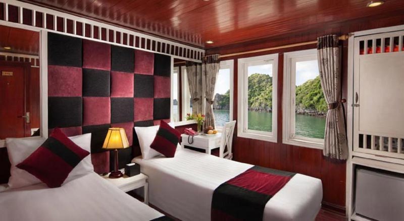 Halong Bay Overnight Junk Boat Cruise Tour