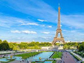 Paris With Disneyland Tour