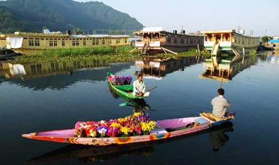 Kashmir Houseboat Holidays Tour