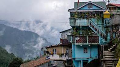 Kalimpong, Gangtok, Lachung, Darjeeling Tour