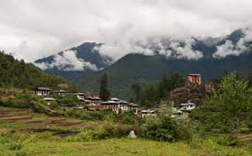 Phuentsholling, Paro Tour