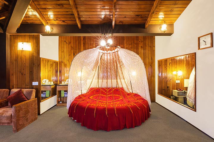 Romantic Shimla Manali Chandigarh Honeymoon The North Triangle Holiday Package Starting From Rs.9900