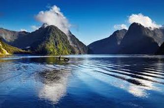 Pristine Coast And Rainforest – Fine Wines – Routeburn & Milford Tracks – Fly Into Milford Sou