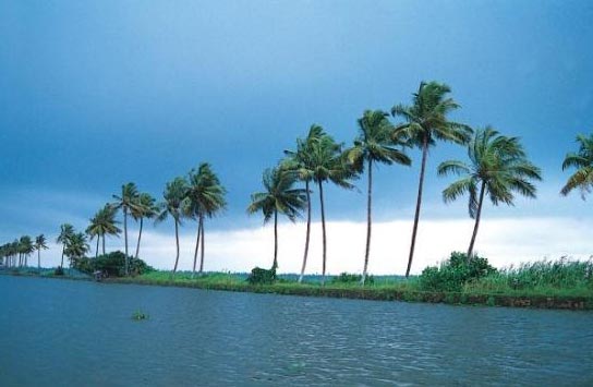 Beaches & Backwaters Tour