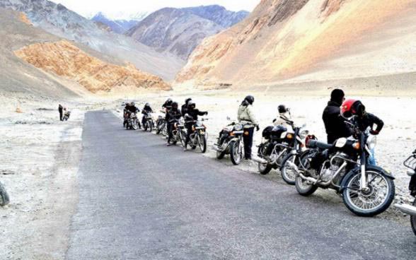 Manali - Tsomoriri - Srinagar Tour