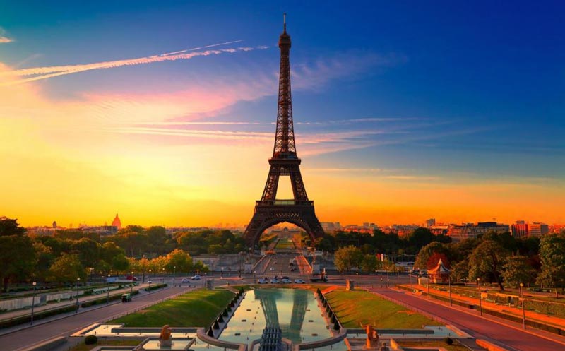 Iconic Paris 4 Nights / 5 Days Package