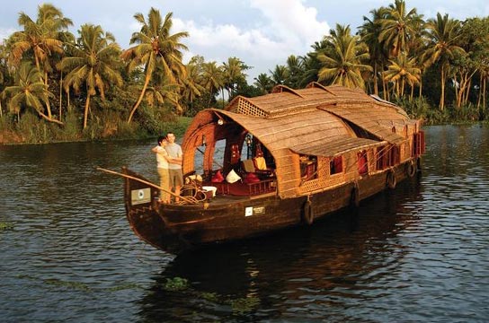 Cochin Munnar Romantic Tour Package