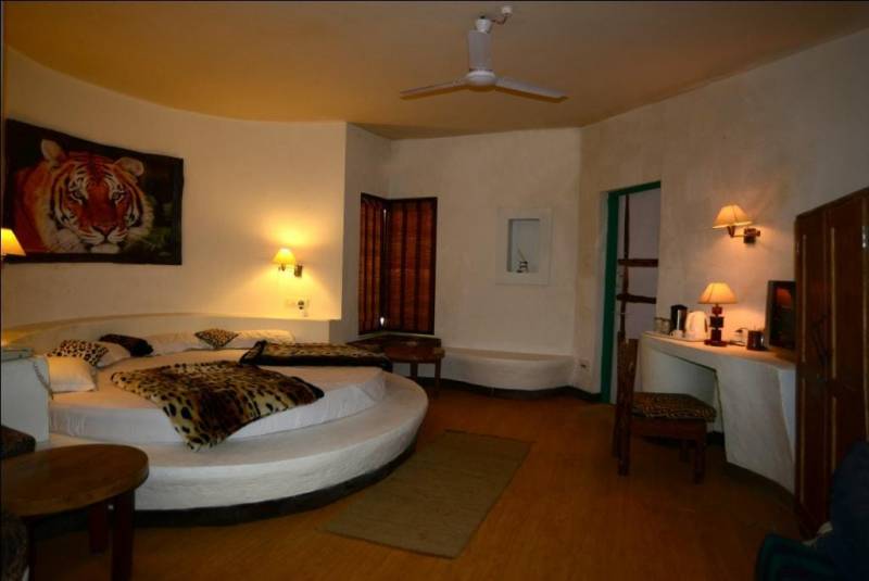 Kanha, Bandhavgarh, Jabalpur Tour Package