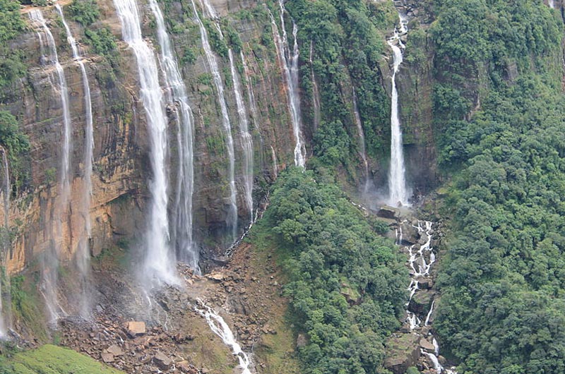 Amazing North East Guwahati / Shillong / Cherrapunjee / Kaziranga Tour Package 6 Nights / 7 Days