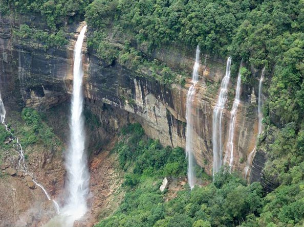 Amazing North East Guwahati / Shillong / Cherrapunjee / Kaziranga Tour Package 6 Nights / 7 Days