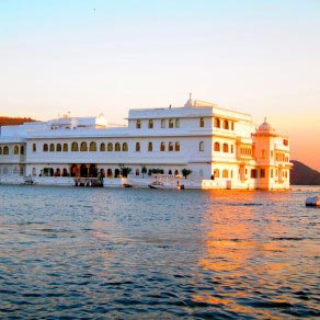 The Lake City Udaipur Tour Package