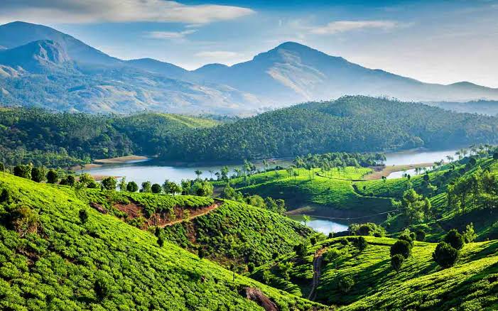 6 Nights & 7 Days Exotic and Stunning Kerala Tour Package