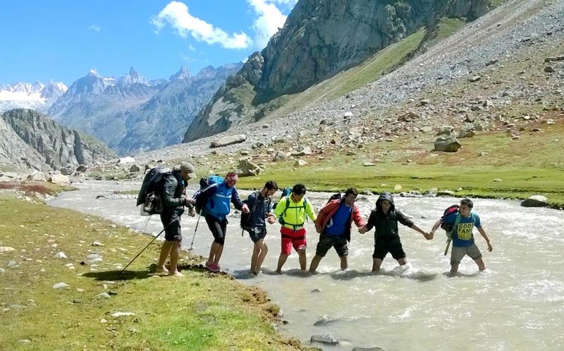 Hamta Pass Trek Tour