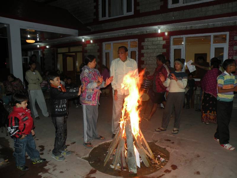 10 Nights 11 Days Manali Family Camping