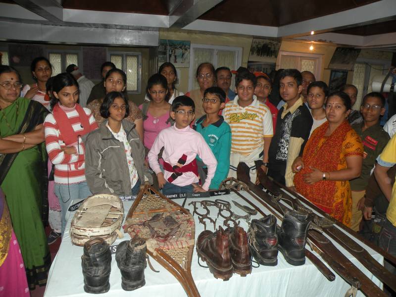 10 Nights 11 Days Manali Family Camping