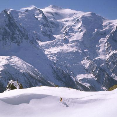 Honeymoon Volvo Package in Manali