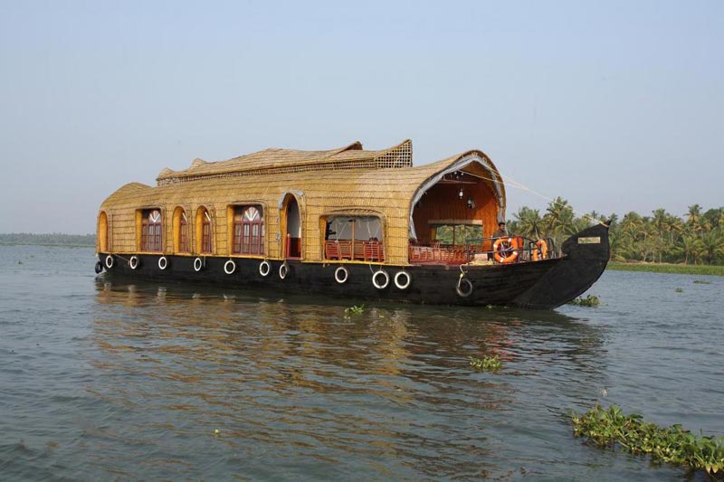 Munnar - Kumarakom - Alleppey Tour