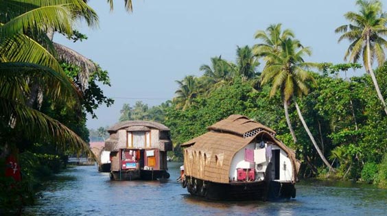 Kerala 3 Star Package With 1 Night Houseboat (3N/4D)