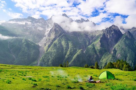 Road Less Travelled (Chandernahan Lakes Exploration) Tour
