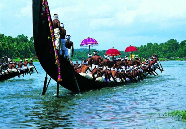 Beaches - Houseboat - Backwater - Hill Stations - Wildlife in Kerala Tour
