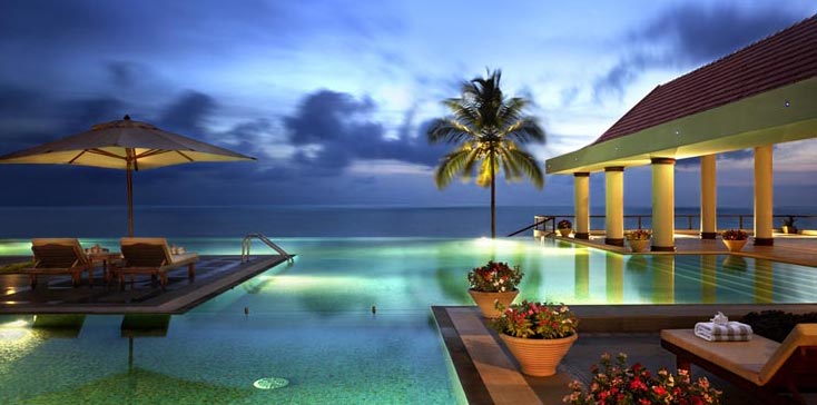 Luxury Escapade to Munnar, Kumarakom and Kovalam | 6 Days 5 Nights Package