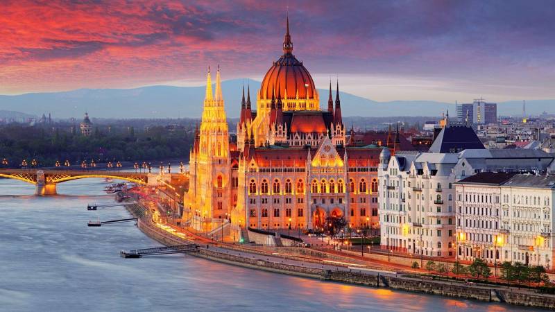 7 NIGHTS/8 DAYS EASTERN EUROPE TOUR