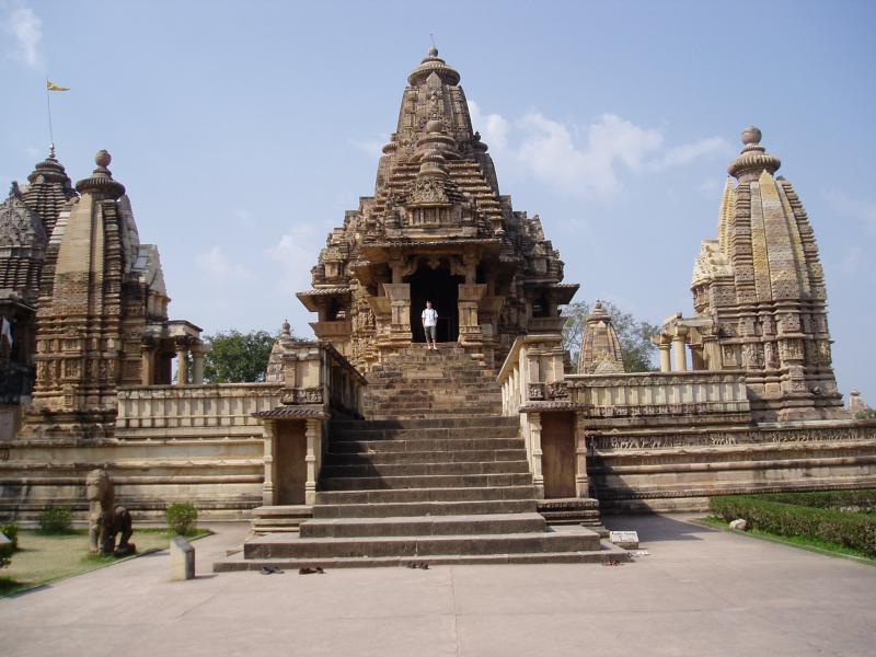 All Rajasthan Deluxe Tour - Orchha - Khajuraho - National Park Safari - Varanasi - Lucknow - Agra