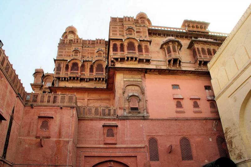 All Rajasthan Tour Heritage - Agra - Orchha - Khajuraho - Varanasi