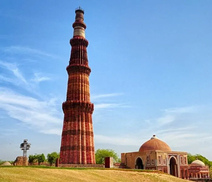 Rajasthan Tour Deluxe - Agra - Orchha - Khajuraho - Varanasi