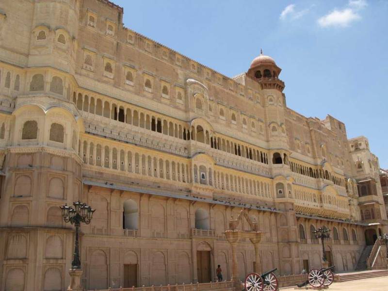 Rajasthan Tour Heritage - Agra - Orchha - Khajuraho - Varanasi