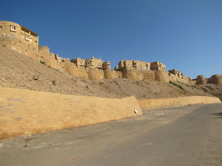 Rajasthan Tour - Orchha - Khajuraho - National Park Safari - Varanasi - Lucknow - Agra