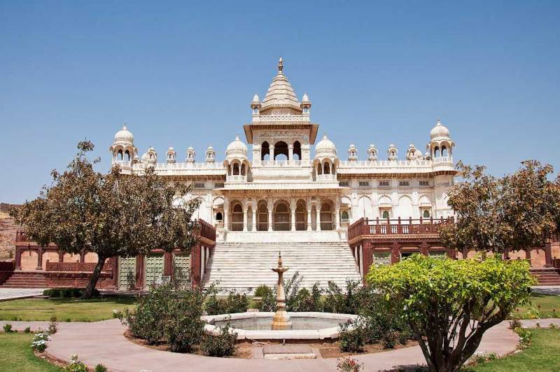 Rajasthan Tour - Orchha - Khajuraho - National Park Safari - Varanasi - Lucknow - Agra