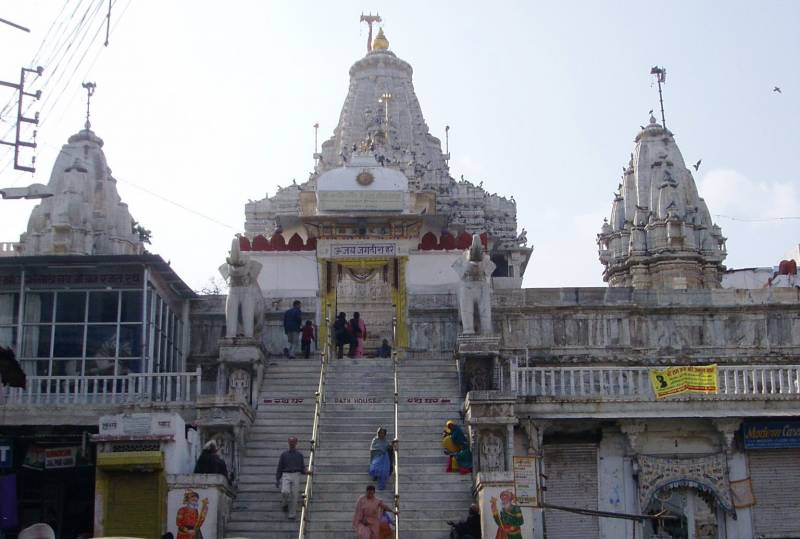 Rajasthan Tour - Orchha - Khajuraho - National Park Safari - Varanasi - Lucknow - Agra