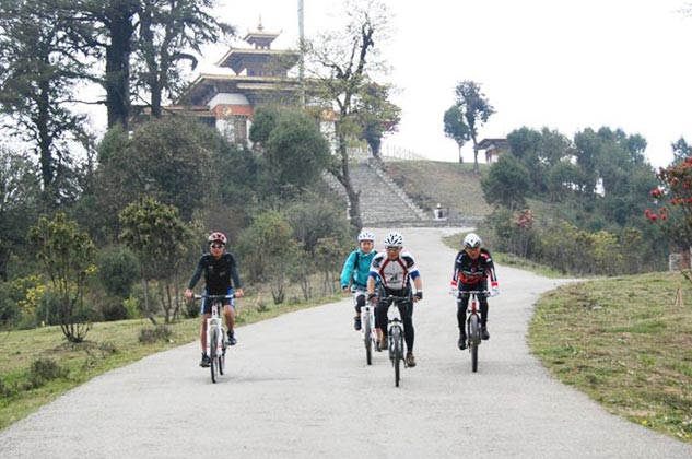 Mountain Biking Tours in Bhutan (17 nights/18 days)