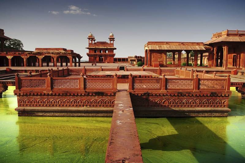 Agra Taj Mahal Day Trip by Shatabdi Express Train with Fatehpur Sikri from Delhi
