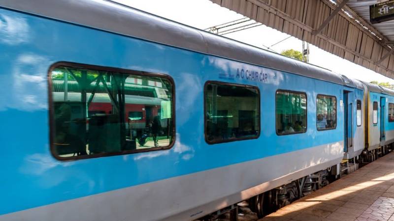 Taj Mahal Day Trip by Gatimaan Express Train from Delhi Return by Private cab.