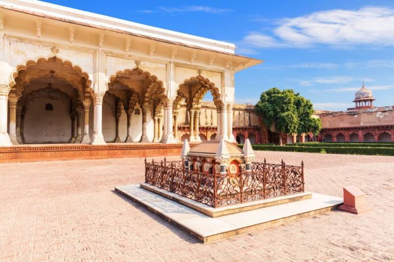 Agra Overnight Tour With Taj Mahal & Agra Fort from Delhi by Private Cab